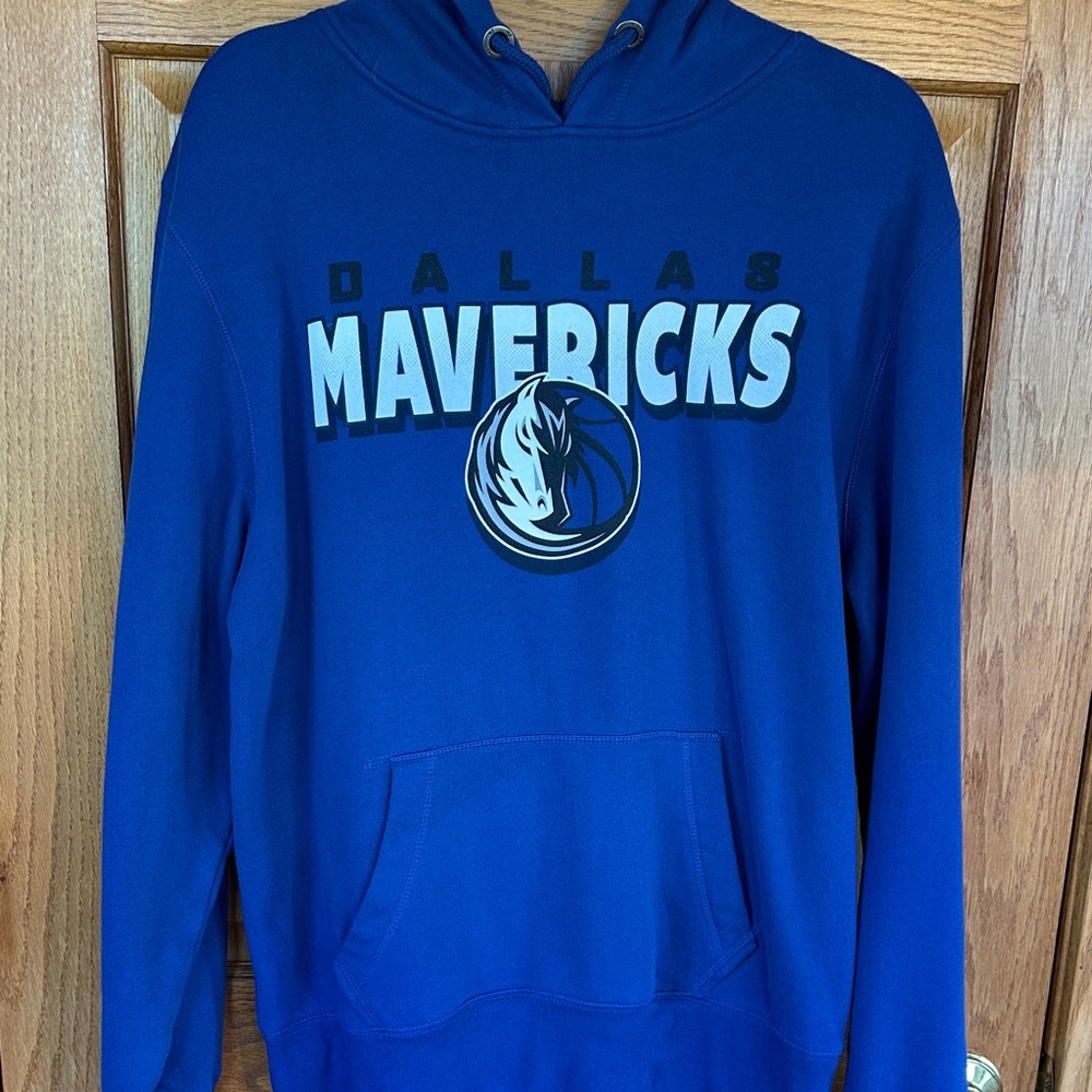 Dallas Mavericks Hooded Sweatshirt